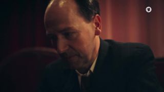 Clara Große - Unsere wunderbaren Jahre (2020) Naked actress in a movie scene