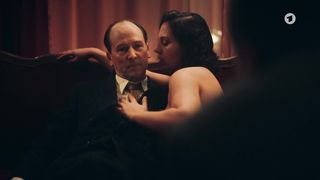 Clara Große - Unsere wunderbaren Jahre (2020) Naked actress in a movie scene