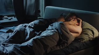 Claudia Eisinger, Zora Schiffer, Ella Rumpf - Gut gegen Nordwind (2019) Nude sexy video