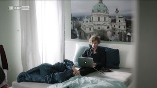 Doris Golpashin, Maria Kostlinger - Vorstadtweiber s01e30 (2018) Naked sexy scenes