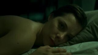 Elisa Volpatto, Paolla Oliveira - Assedio s01e06 (2018) Naked hot scene