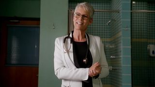 Emma_Roberts_-_Scream_Queens_s02e01 (2016)