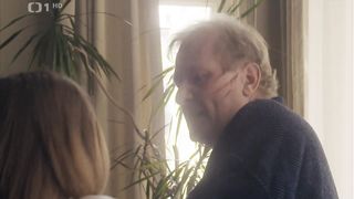 Eva Jenickova, Tereza Voriskova - Modre Stiny s01e03 (2016) Naked movie scene