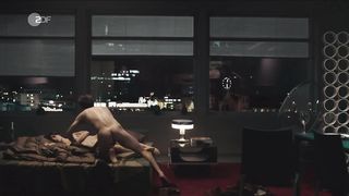 Friederike Becht - Der gleiche Himmel s01e03 (2017) Naked hot video