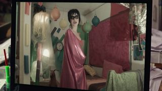 Grace Van Patten - The Meyerowitz Stories New and Selected (2017) Naked movie scene