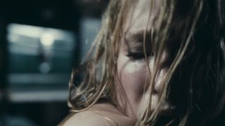 Haley Bennett - The Girl on the Train (2016) Nude movie scene