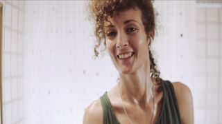 Irene Anula - Insuficiente (2017) Naked sexy video