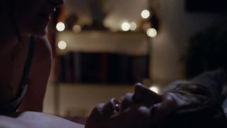 Jamie Lee - Crashing s02e01 (2017) Naked movie scene