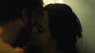 Jeanine_Mason_-_Of_Kings_and_Prophets_s01e01 (2016)