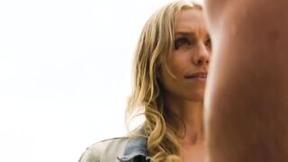 Julia Dietze - 5 Frauen (2016) Naked actress in a TV movie scene