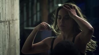 Kate del Castillo - Ingobernable s02e04 (2018) Naked TV movie scene