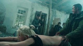 Linda Lapinsh - Igra na vyzhivanie s01e02 (2020) Naked sexy video