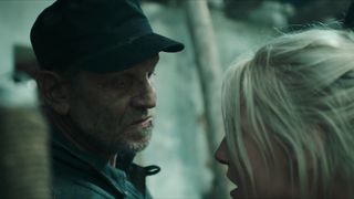 Linda Lapinsh - Igra na vyzhivanie s01e02 (2020) Naked sexy video