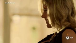 Lisi Linder - Mar De Plastico s02e02 (2016) Nude sexy video