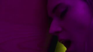 Lucia Uribe, Tessa Ia - Unstoppable (Desenfrenadas) s01e02 (2020) Naked actress in a movie scene