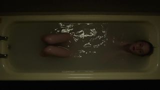 Mackenzie Davis nude - The Turning (2020)