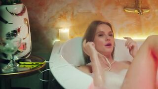 Mariya Ulyanova - Kuhnya. Vojna za otel s01e01e04 (2019) Naked movie scene