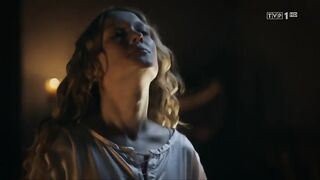 Marta Bryla - Korona krolow s01e01 (2017) Nude TV movie scene