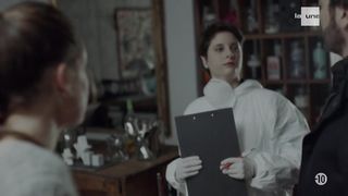 Maureen Merchiers, Angelique Vercray - Unite 42 s01e01 (2017) Nude sexy videos