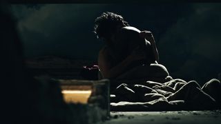 Natalia Rosa, Luellem de Castro - Reality Z s01e03e08 (2020) Naked actress in a TV movie scene