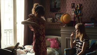 Pauline Serieys - Pas vu pas pris (2017) Nude movie scene