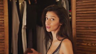 Ravshana Kurkova - Pro lyubov. Tolko dlya vzroslykh (2017) Naked sexy video