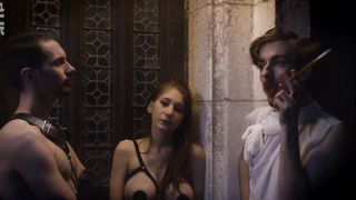 Raya Martini, Svetlana Semusheva, hot - Je fais où tu me dis (2017) Naked hot scene