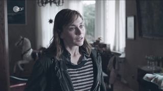 Svenja Jung - Ostfriesenkiller (2017) Nude adult movie scene