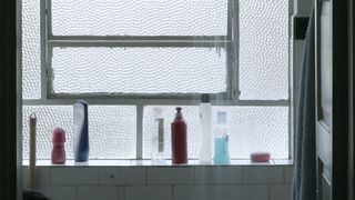 Sylvia Prado - A Bordo (2015) Nude "topless" scene