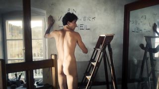 Valerie Pachner - Egon Schiele Tod und Madchen (2016) Nude movie scene