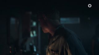 Vanessa Loibl - Unsere wunderbaren Jahre (2020) Naked movie scene