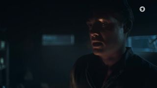 Vanessa Loibl - Unsere wunderbaren Jahre (2020) Naked movie scene