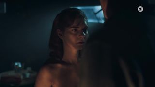 Vanessa Loibl - Unsere wunderbaren Jahre (2020) Naked movie scene