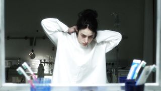 Violetta Schurawlow, Stephani Burkhard - Die Holle - Inferno (2017) Nude sexy video