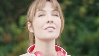 Alix Benezech, Malya Roman, Valerie Decobert - Nu s01e03 (2018) Hot of staging scene