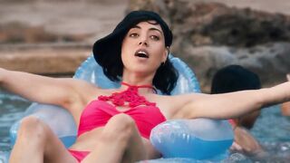 Aubrey_Plaza__Alice_Wetterlund_-_Mike___Dave_Need_Wedding_Dates (2016)