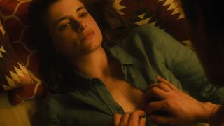 Camille Claris - La derniere vie de Simon (2019) Hot actress