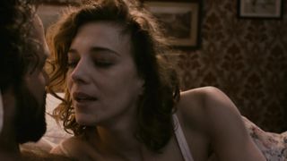 Celine Sallette, Eleonore Haentjens - Cessez-le-feu (2016) Sexy movie video