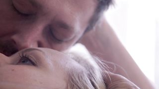 Elisabeth Moss - Tokyo Project (2017) Hot movie scene