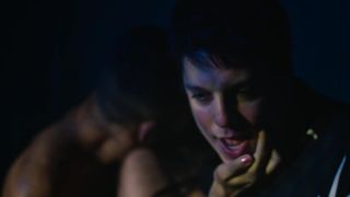 Giselle Batista, Dora Figueiredo, Mia Mello - Homens s02e08 (2020) Hot of staging scene