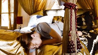 Jule Bowe, Jytte-Merle Bohrnsen - Affenkonig (2016) Naked movie video