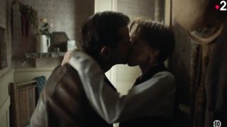 Laura Smet, Caroline Borderieux - La Garconne s01e04 (2020) Sexy actress