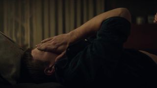 Laysla De Oliveira, Hallea Jones - Locke _ Key s01e01-02 (2020) Sexy film scene