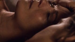 Lucia Mascino, Valentina Belle - Amori Che Non Sanno Stare Al Mondo (2017)