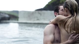 Maika Monroe - Bokeh (2017) Nude actress