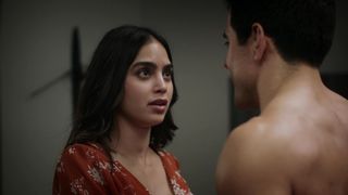 Melissa Barrera - Vida s03e06 (2020) Naked movie video