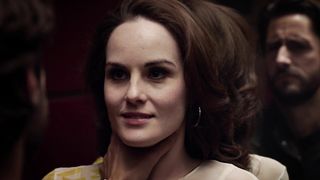 Michelle_Dockery_-_Good_Behavior_s01e01 (2016)