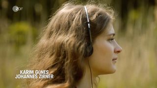 Rosmarie Rose, Amelie Hennig - Stralsund Blutlinien (2020) Naked scene of the film