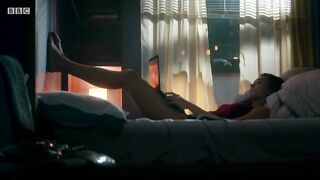 Synnove Karlsen, Lyndsey Craig - Clique s01e01-02 (2017) Hot scenes