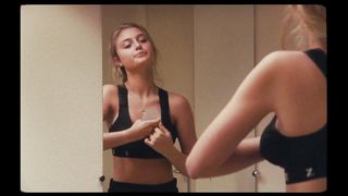 Audrey Cornardeau, Alexandra Campanacci - Sophia Antipolis (2018) Сut celebs scene